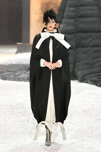 Look 26